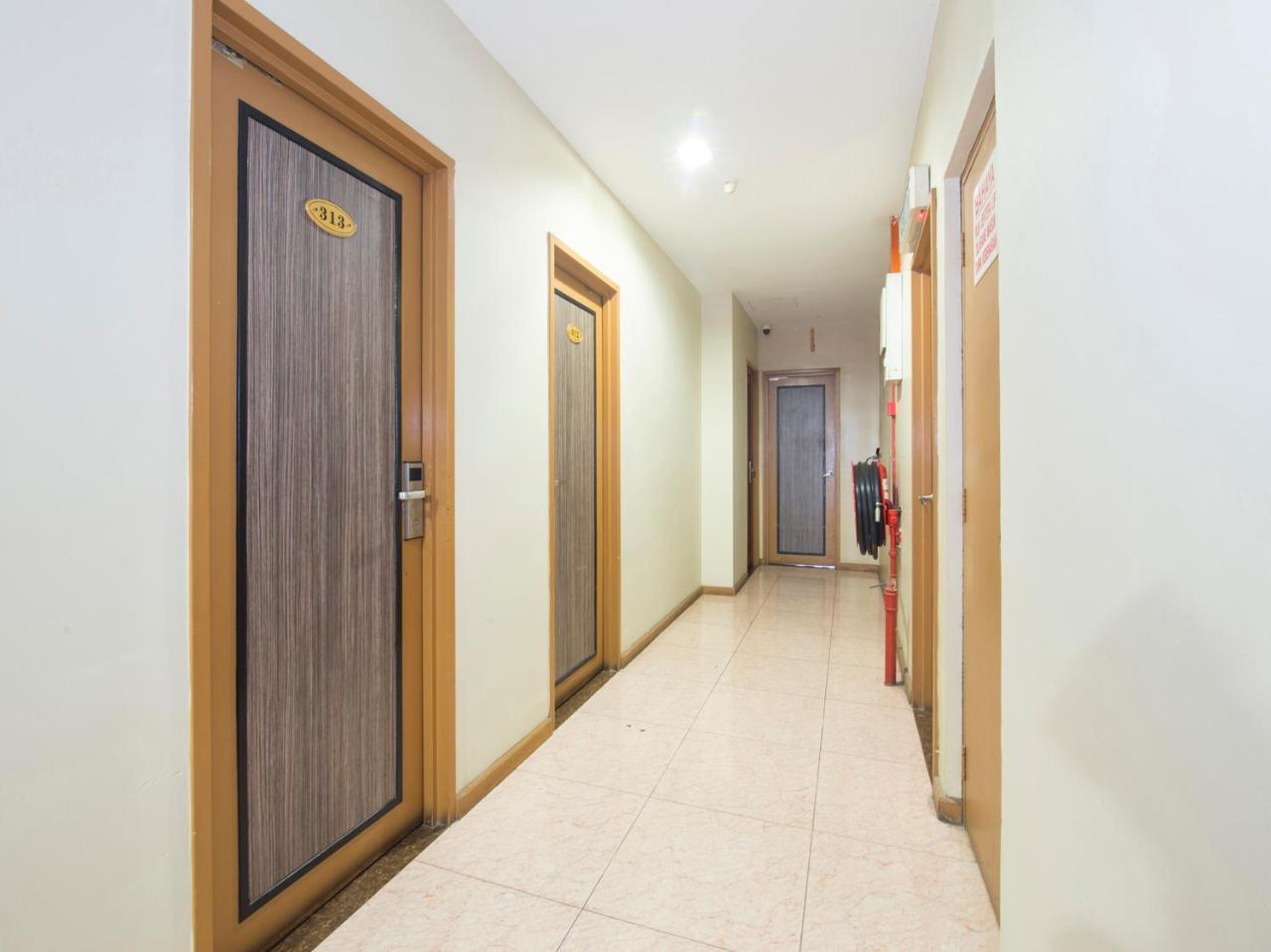 Oyo 422 Hotel Reno Kuala Lumpur Extérieur photo