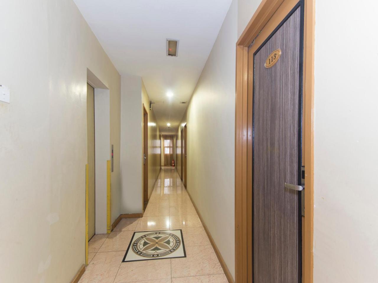 Oyo 422 Hotel Reno Kuala Lumpur Extérieur photo