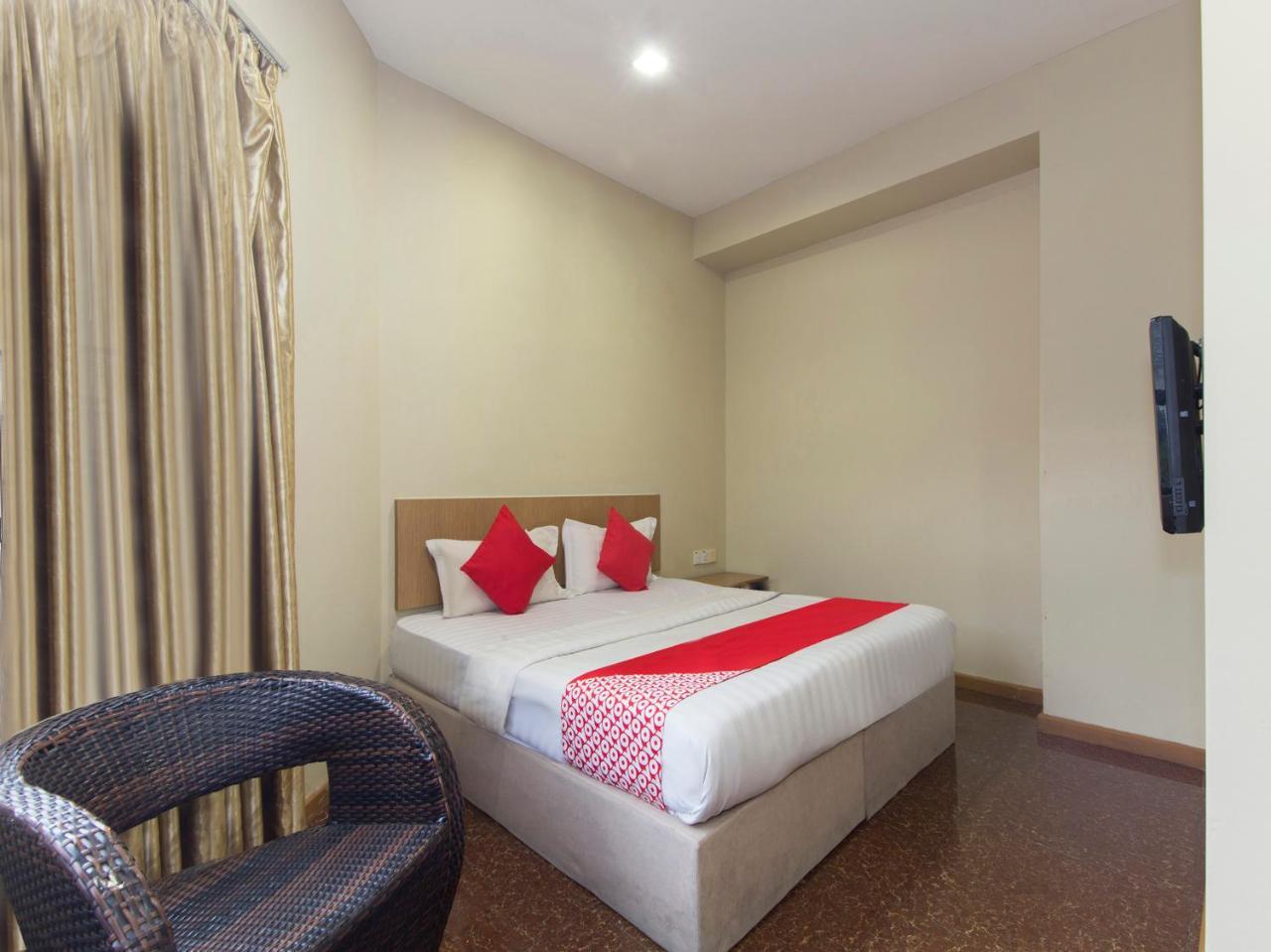 Oyo 422 Hotel Reno Kuala Lumpur Extérieur photo